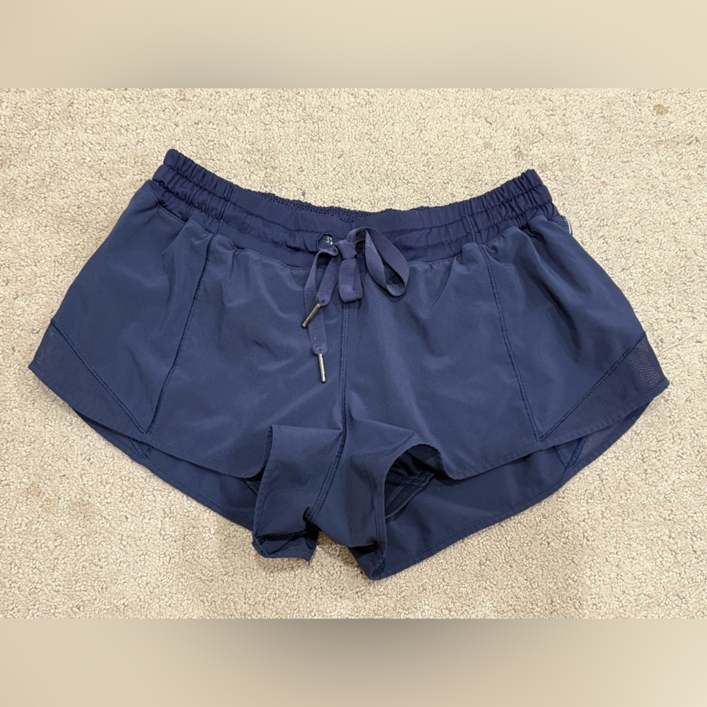 Lululemon Hotty Hot shorts 2.5” - Navy, size 8